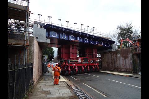 ALE supplied multi-use high-level trestles and self-propelled modular transporters to replace Burnaby Road bridge in Portsmouth during a five-day blockade.